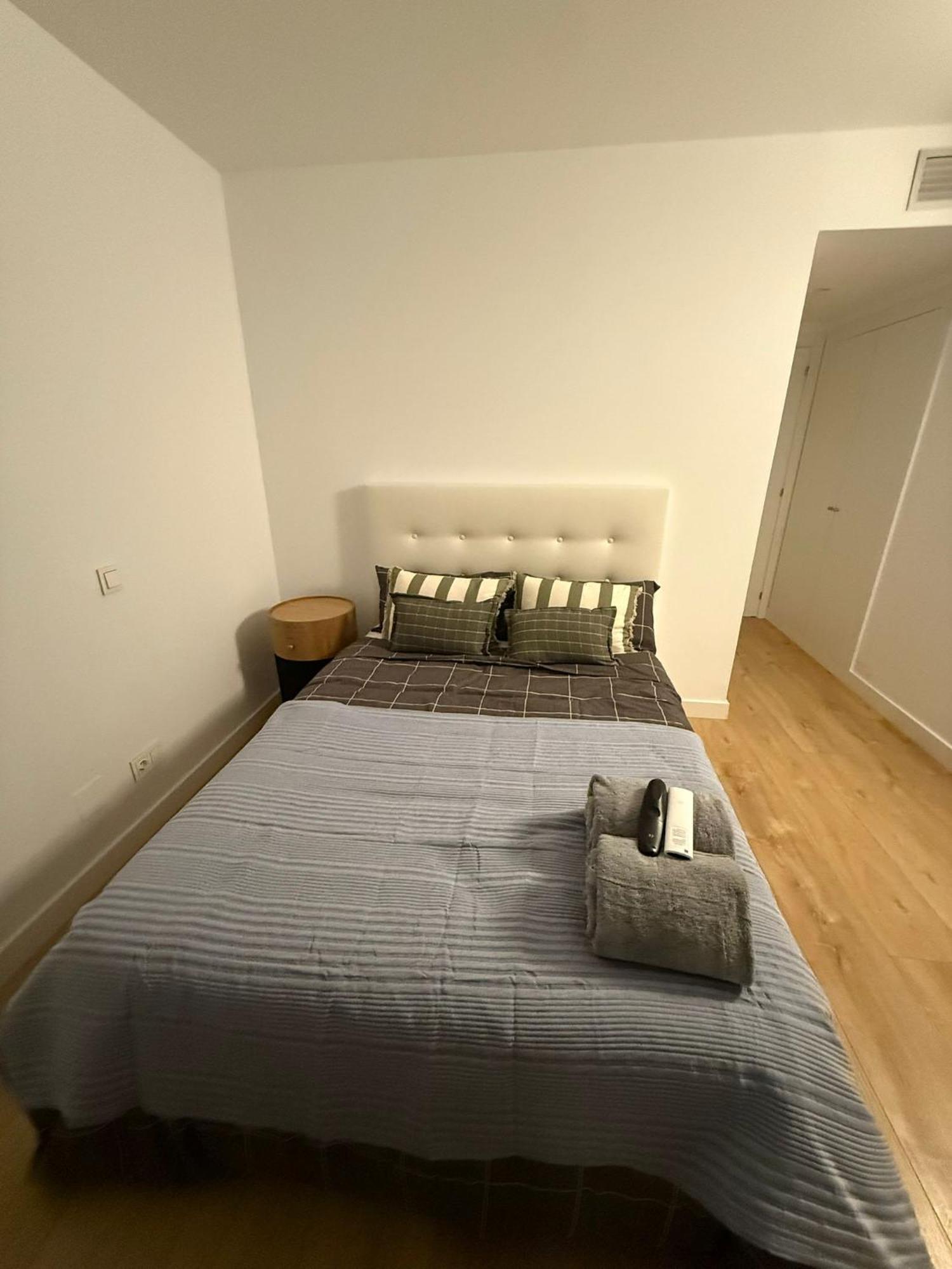 To Room Madrid Castellana Buitenkant foto