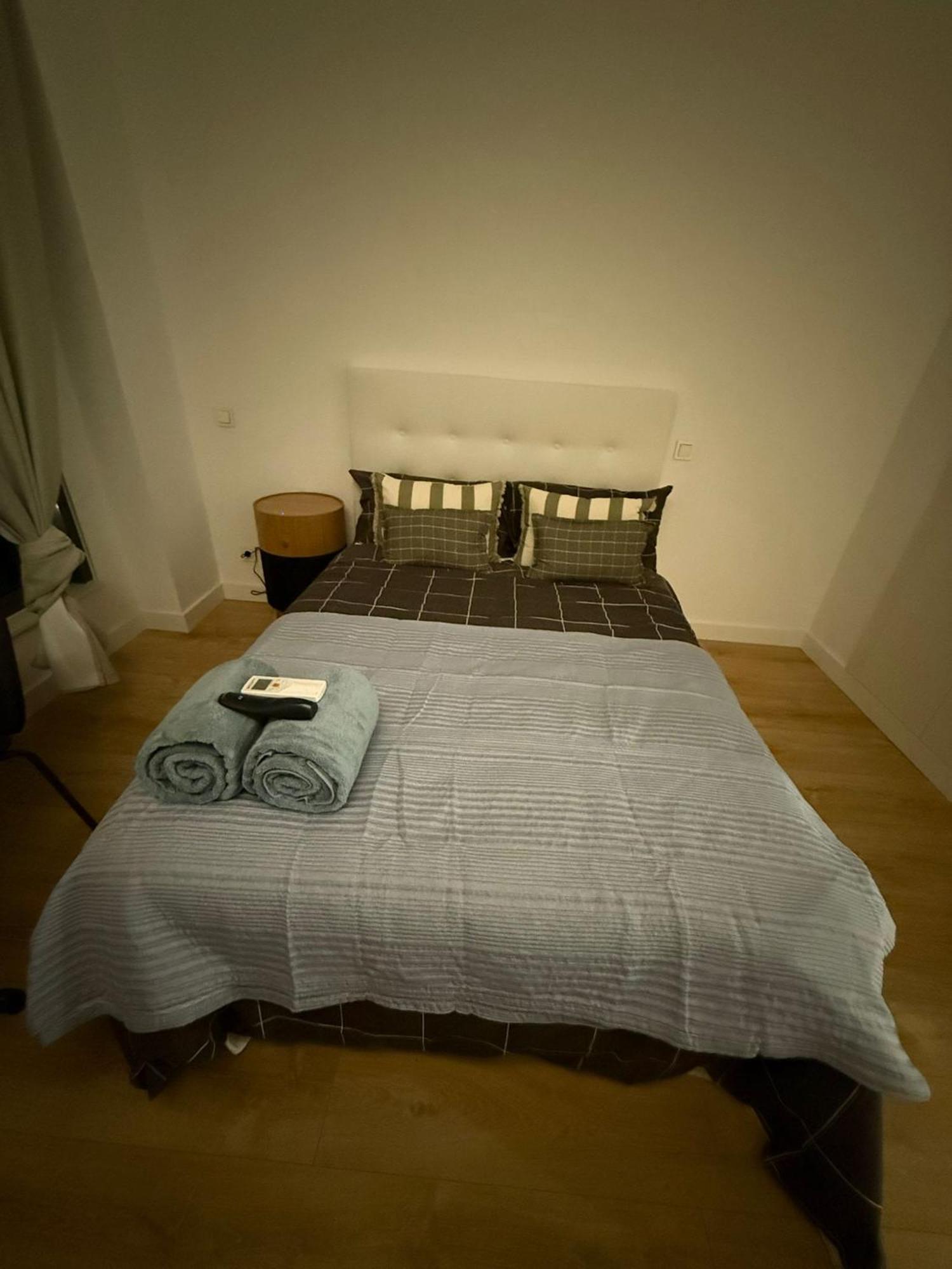 To Room Madrid Castellana Buitenkant foto
