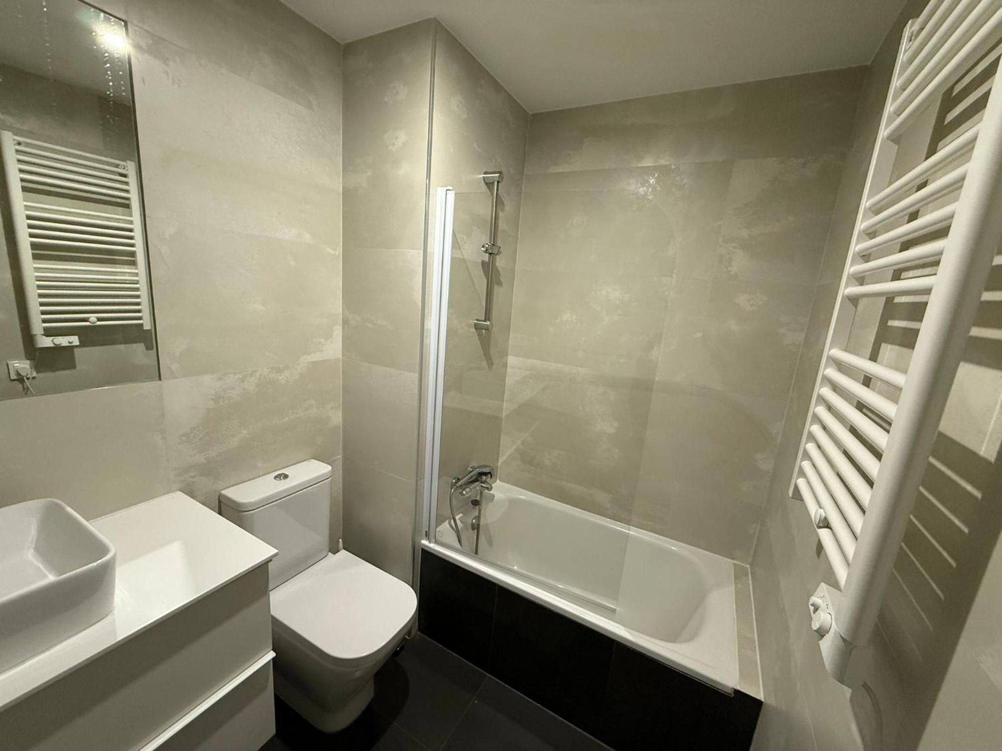 To Room Madrid Castellana Buitenkant foto